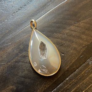 Teardrop pendant